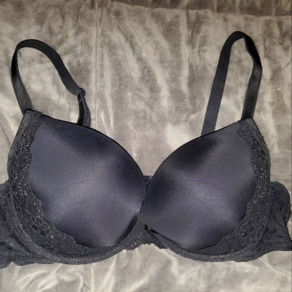 Push up plunge bra